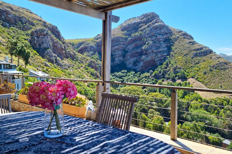 To Let 1 Bedroom Property for Rent in Admirals Kloof Western Cape